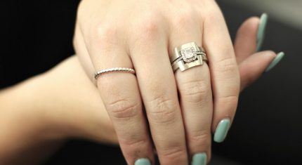 wedding-ring-surround